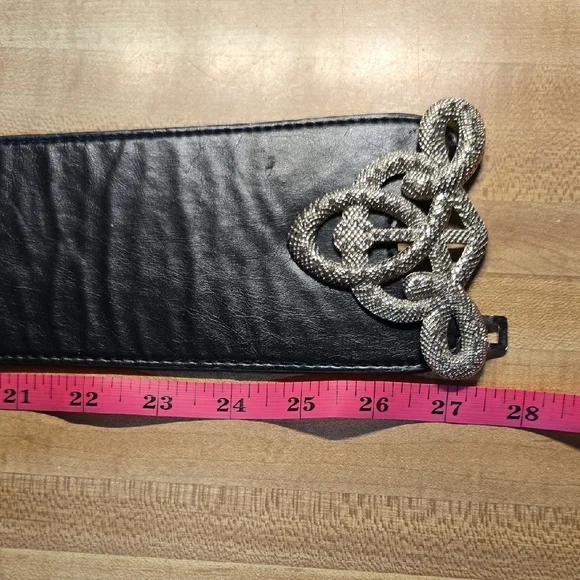 Elegant Black Belt with Silver Accent - Picture 5 of 5